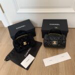 CHANEL Vic ショルダーバック ノベルティ ケース付き 17*10cm