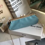 miumiu ショルダーバック ノベルティ ケース付き 21*10cm - 画像 (3)
