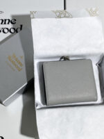 Vivienne Westwood 二つ折り財布 がま口 ケース付き - 画像 (12)