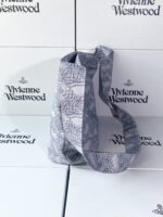 Vivienne Westwood トートバッグ ケース付き 29*14*28cm - 画像 (4)