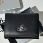 Vivienne Westwood 三つ折り財布 ケース付き
