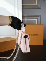 LV Madeleine Nano ショルダーバック ケース付き 21*12cm - 画像 (11)