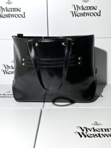 Vivienne Westwood 肩掛けバック ケース付き 34*13.5*29cm - 画像 (6)