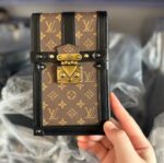 LV MINI TRUNK 携帯ポーチ - 画像 (4)