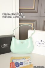 PRADA cleo 肩掛けバック ケース付き 27.5*19cm - 画像 (11)