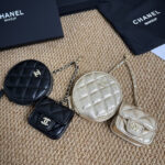 CHANEL イヤホンケース＆小銭いれ セットポーチ ノベルティ Vic商品 ケース付き - 画像 (2)