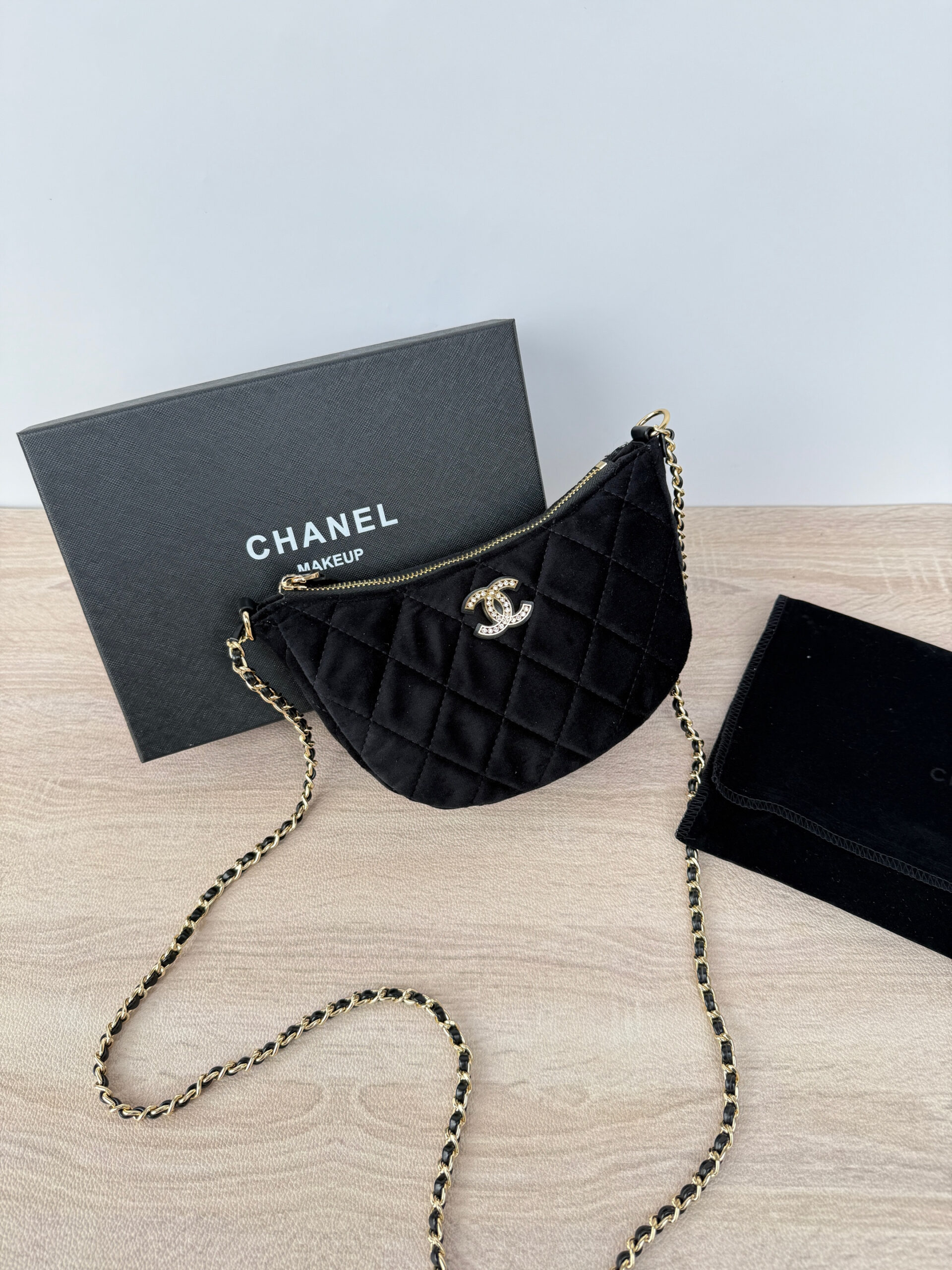 0002 CHANEL 24vic ショルダーバック ノベルティ 21*12*5cm - 画像 (1)