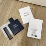 CHANEL BLEU 鏡ブラシセット ノベルティ ケース付き 11x7.5cm - 画像 (3)