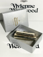 Vivienne Westwood 三つ折り財布 ケース付き - 画像 (5)