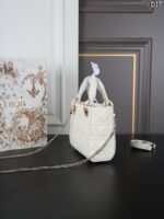 DIOR Lady Dior ハンドバッグ ショルダーバッグ ケース付き 17*15cm 20*17cm - 画像 (5)