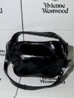 Vivienne Westwood ショルダーバック ケース付き 36*14*27cm - 画像 (3)