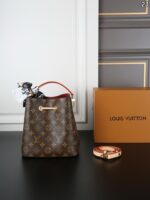 LV NEONOE BB 水筒バック ケース付き 21*21cm - 画像 (4)