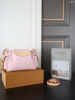 LV Monogram ODYSSÉ キャンバス チェーンつき ケース付き 23*17cm - 画像 (4)