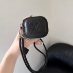 LV Monogram Earphones Case イヤホンケース - 画像 (7)