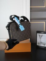 LV ショルダーバッグ ケース付き 24*18cm - 画像 (6)