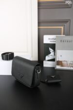 PRADA Saffiano ショルダーバッグ ポーチ付き ケース付き 21.5*14cm - 画像 (6)