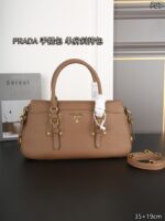 PRADA ハンドバッグ ショルダーバッグ 35*19cm - 画像 (4)