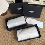 CHANEL ボディーバック ノベルティ ケース付き 24a 17*24*11cm - 画像 (4)