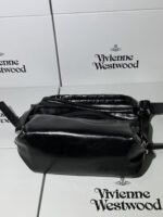 Vivienne Westwood ショルダーバック ケース付き 36*14*27cm - 画像 (4)