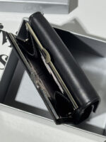Vivienne Westwood 三つ折り財布 ケース付き - 画像 (7)