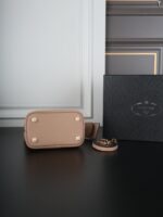 PRADA Panier 水筒バック - 画像 (7)