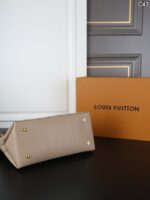LV Beaubourg ショルダーバック ケース付き 29*27cm - 画像 (10)