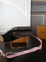 LV Multi Pochette Accessoires ショルダーバック ケース付き 23*13cm - 画像 (9)