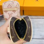 LV MINI AirPods キーホルダー ケース付き - 画像 (5)