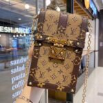 LV MINI TRUNK 携帯ポーチ - 画像 (7)