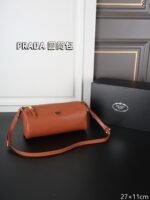 PRADA 水筒バック ケース付き - 画像 (11)