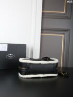 PRADA ハンドバッグ ショルダーバッグ ケース付き 28*15cm - 画像 (6)