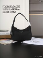 PRADA Hobo 2000 Re-Edition Hoboバッグ ケース付き 22*12cm - 画像 (11)