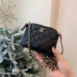 CHANEL ショルダーバック ノベルティ ケース付き 16*13*5cm - 画像 (2)