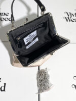 Vivienne Westwood  ショルダーバック がま口バック ケース付き 17*5*22cm - 画像 (20)