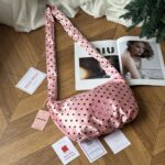 Miu Miu 肩掛けバック ノベルティ 40*21cm - 画像 (4)