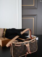 LV Nano Frivole デニム 肩掛けバック ケース付き 26*13cm - 画像 (5)