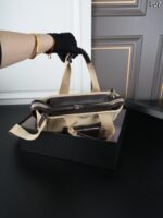 PRADA Route ハンドバッグ ショルダーバッグ ケース付き - 画像 (8)
