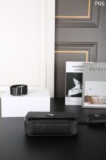 PRADA Saffiano ショルダーバッグ ポーチ付き ケース付き 21.5*14cm - 画像 (4)