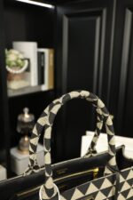 PRADA トートバッグ 36*41cm - 画像 (7)