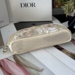 DIOR 化粧ポーチ 刺繡タイプ ノベルティ ケース付き 20*6*15cm - 画像 (9)