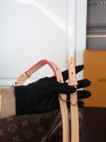 LV Montsouris リュック ケース付き 23*26cm - 画像 (7)