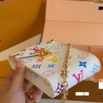LV キーホルダー ケース付き - 画像 (5)