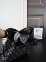 LV Capucines EAST WEST ショルダーバック ケース付き 28*18cm 22*13cm - 画像 (8)