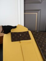 LV MARK 手持ちバック ケース付き 32*25cm - 画像 (9)