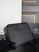 PRADA カメラショルダーバッグ ケース付き 24*16.5cm - 画像 (4)