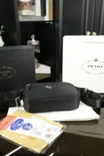 PRADA  肩掛けバック ケース付き 22.5*16cm - 画像 (8)