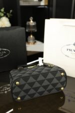 PRADA Hobo ショルダーバッグ トートバッグ ケース付き 23*16.5cm - 画像 (9)