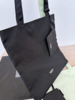 PRADA キャンバス トートバッグ 両面タイプ ノベルティ 37*36cm - 画像 (9)