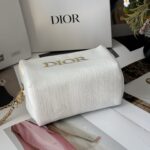 DIOR 化粧ポーチ ショルダーバック ノベルティ ケース付き 16*12cm - 画像 (9)