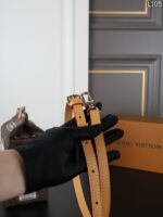LV Milk 携帯ポーチ ケース付き 12*22.5cm - 画像 (9)